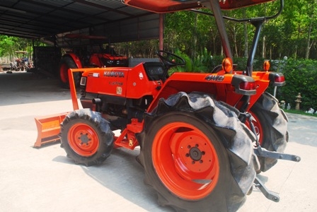 ขายรถไถ Kubota L 3408 (4WD) พร้อมมีดดันหน้า รถพร้อมใช้งานครับ