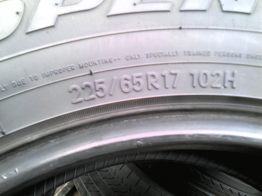 225/65R17  TOYO  H/P  OPEN COUNTRY  สวย ดอกหนา มี 2 เส้น TEL.081-427-3941