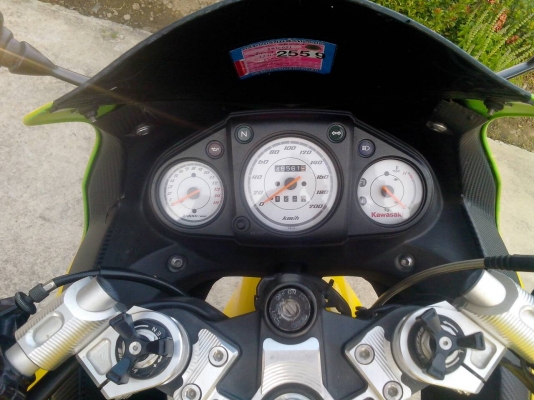 ninja 250 ปี 2011 ของแต่งพอมีครับ