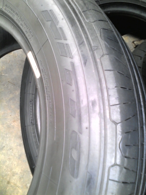 215/60R16 NITTO   ปี 2012  มี 2 เส้น TEL.081-427-3941