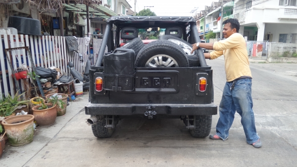 จี๊ปแท้ เล่มแท้ พร้อมลุย จี๊ปแท้ เล่มแท้ พร้อมลุย