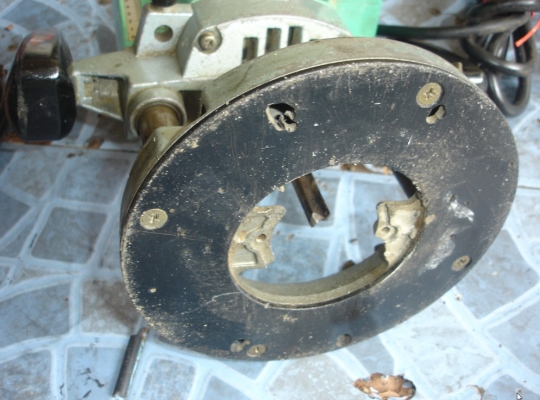 ขายเร้าเตอร์ทำบัว 1,300w. HITACHI plunge router TR12