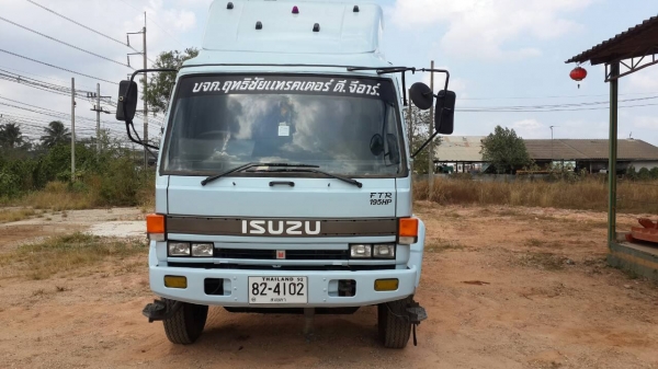 isuzu 195 hp. แท้ห้าง ยางเต็ม. เครื่องแน่นๆ คัตซีสวยมาก แอร์เย็นฉ่ำ หัวเดิมๆ isuzu 195 hp. แท้ห้าง ยางเต็ม. เครื่องแน่นๆ คัตซีสวยมาก แอร์เย็นฉ่ำ หัวเดิมๆ