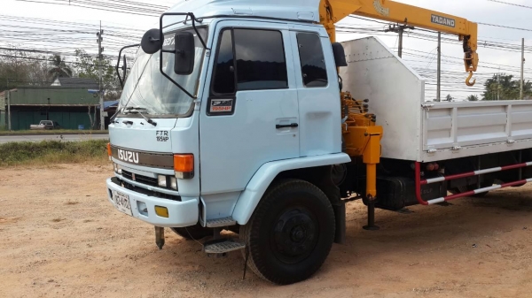isuzu 195 hp. แท้ห้าง ยางเต็ม. เครื่องแน่นๆ คัตซีสวยมาก แอร์เย็นฉ่ำ หัวเดิมๆ isuzu 195 hp. แท้ห้าง ยางเต็ม. เครื่องแน่นๆ คัตซีสวยมาก แอร์เย็นฉ่ำ หัวเดิมๆ