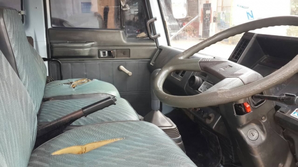 isuzu 195 hp. แท้ห้าง ยางเต็ม. เครื่องแน่นๆ คัตซีสวยมาก แอร์เย็นฉ่ำ หัวเดิมๆ isuzu 195 hp. แท้ห้าง ยางเต็ม. เครื่องแน่นๆ คัตซีสวยมาก แอร์เย็นฉ่ำ หัวเดิมๆ