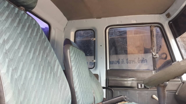 isuzu 195 hp. แท้ห้าง ยางเต็ม. เครื่องแน่นๆ คัตซีสวยมาก แอร์เย็นฉ่ำ หัวเดิมๆ isuzu 195 hp. แท้ห้าง ยางเต็ม. เครื่องแน่นๆ คัตซีสวยมาก แอร์เย็นฉ่ำ หัวเดิมๆ