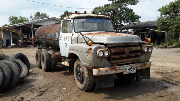 10ล้อหัวยาว เครื่อง145แรง พร้อมเล่มทะเบียน