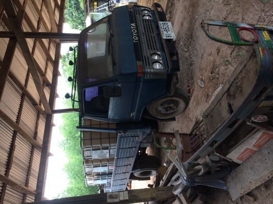 ขาย 6 ล้อไดน่า 85  แรง สวยๆๆสภาพพร้อมใช้