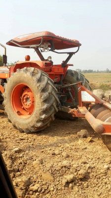 ขาย แทรกเตอร์ KUBOTA  M9000 รถทำงานอยู่คับ