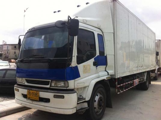 ต้องการขายรถมีตู้ลิฟท้ายปี48เครื่อง200แรงเครื่องดีคัชซีสวยสภาพพร้อมใช้สนใจติดต่อด่วน