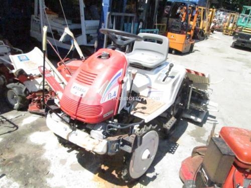 รถปลูกข้าวดำนาแบบนั่งขับ   YANMAR    PE-4   รหัสสินค้า : 14001893  หรือเพิ่มเติมไดที่ www.nihonmono.com
