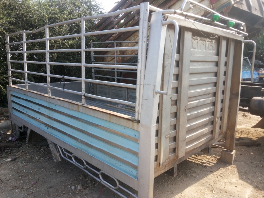 กระบะสแตนเลส 4 ล้อ เป็นสแตนเลสทั้งใบพื้นหนา ต่ออู่เอกชัย สวย ราคาถูก