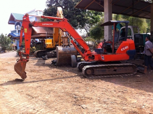 ขายรถขุด HITACHI ex40-2 คอลโทนสั้นเครื่องอีซูซุ 4 สูบสภาพพร้อมใช้งานติดต่อ 085-5632278 (นายภานุกูล)ราคาต่อรองได้