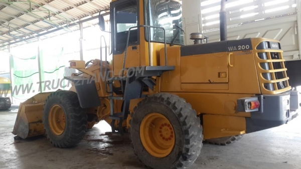 รถตัก  KOMATSU   WA200-3    ทำงาน  6,873  ชั่วโมง
