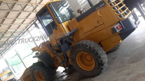 รถตัก  KOMATSU   WA200-3    ทำงาน  6,873  ชั่วโมง