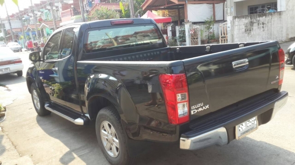 ISUZU 2.5 HilenderZ ปี 2012 ISUZU 2.5 HilenderZ ปี 2012