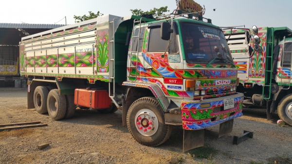 ขายISUZU210เครื่อง240โบภายในสวยแอร์พร้อมเล่มพร้อมโอน