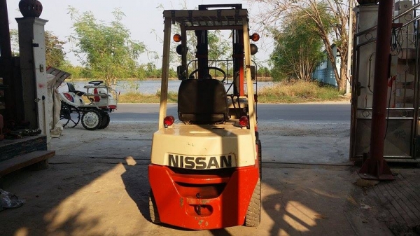 รถโฟล์คลิฟต์ NISSAN รุ่น NF01 เก่าญี่ปุ่น ขนาด 1.5 ตัน เครื่องยนต์เบนซิน  ยกสูง 3 เมตร  สภาพดีพร้อมใช้งาน