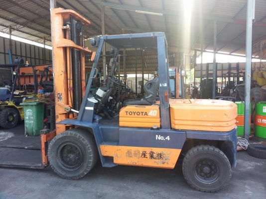 ขาย ฟอล์คลิฟต์ 4 ตัน TOYOTA 5FD40 รถเก่าญี่ปุ่น