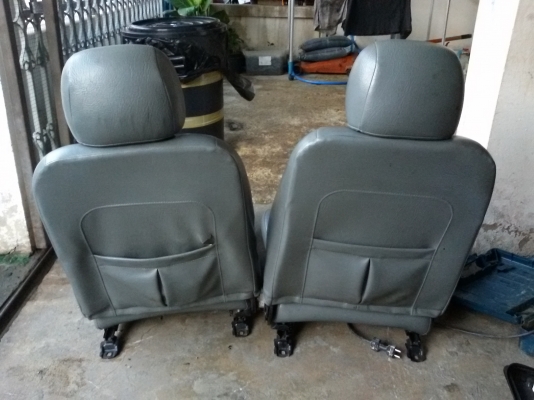 เบาะเดิม ISUZU DRAGONEYE , TFR ถูก ๆ ตามสภาพ พึ่งถอด รางดี โคลงดี