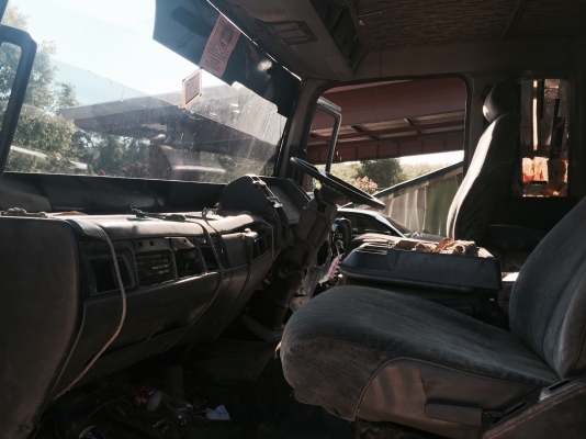 10ลัอดั้ม195แรงFM3HNLD.  ปี39 รถห้างแท้ๆเดิมๆบอดี้ สีไม่สวย คัสซีสวยเครื่องดี เล่มพร้อม