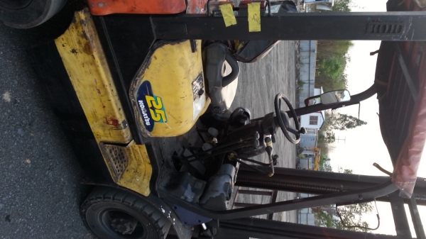 ขายโฟคลิฟท์ 2.5 ตันรุ่น14 โคมัสสุเครื่องโคมัสสุยกสูง 4 เมตรพร้อมใช้งาน 150,000 บาท ขายโฟคลิฟท์ 2.5 ตันรุ่น14 โคมัสสุเครื่องโคมัสสุยกสูง 4 เมตรพร้อมใช้งาน 150,000 บาท