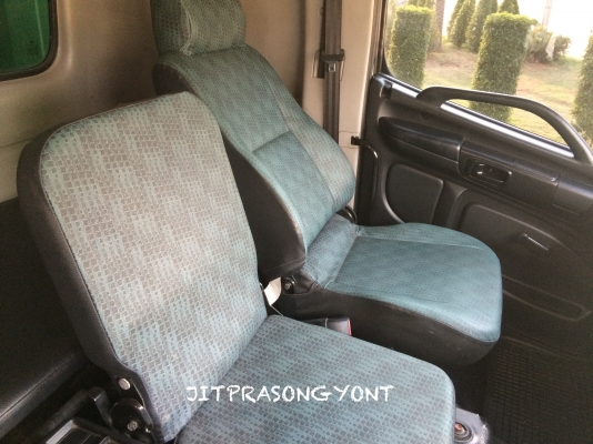 ขาย HINO MEGA 212 แรง ปี 2554 10 ล้อตู้ประตู 10 บานไม่มีเสากลาง