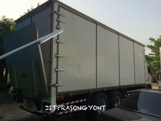 ขาย HINO MEGA 212 แรง ปี 2554 10 ล้อตู้ประตู 10 บานไม่มีเสากลาง