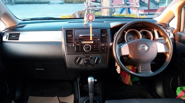 รถ Nissan Tiida นิสสัน ทีด้า 2007