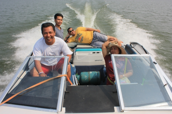 เรือ19f  นำเข้าสวยๆเครื่องเดินนิ่มมาก