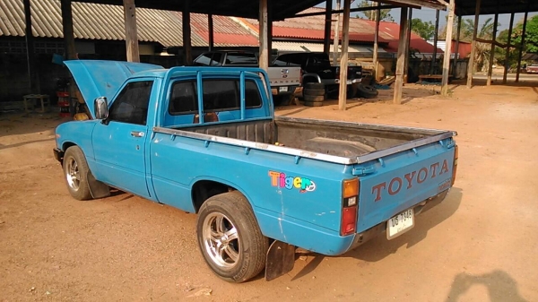 ขายโตโยต้า RN30 4 ขอ เครื่องดีเชล 1L ทะเบียนพร้อมชุดโอน สระแก้ว  087-1910829