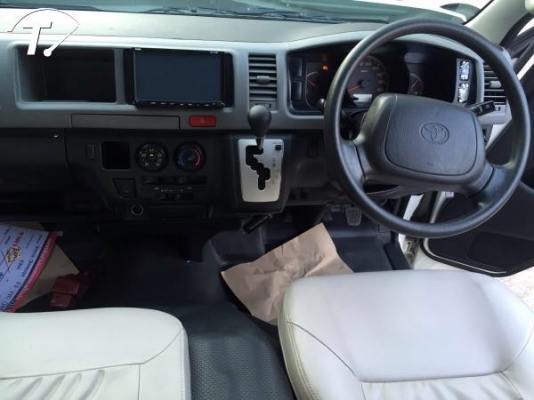 ขายรถตู้. TOYOTA. COMMUTER. CNG. 2011. เกียร์ออโต้. สีขาว สวยๆ แต่งวีไอพี. เต็มๆ ราคา 805,000 บาท. โทร 0922726669 ตันหยงค่ะ