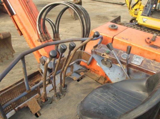 ขายรถขุด KUBOTA. KH-033 ซีเรียล KH033-11107 ปี 1989