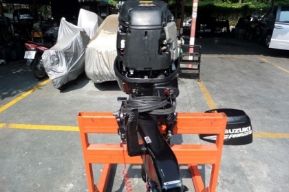 เครื่องเรือ SUZUKI 40 แรง 4 จังหวะหัวฉีด เครื่องติดง่ายเดินเรียบ น้ำออกดี หาง 21 สภาพสวย ราคา 68,000