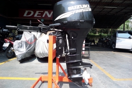 เครื่องเรือ SUZUKI 40 แรง 4 จังหวะหัวฉีด เครื่องติดง่ายเดินเรียบ น้ำออกดี หาง 21 สภาพสวย ราคา 68,000