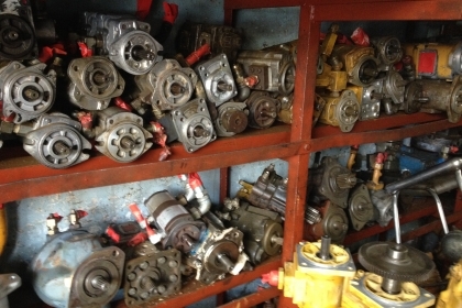 ปั้มไฮโดลิต+ตัวเดินมือสองจากญี่ปุ่น ปั้มไฮโดลิต+ตัวเดินมือสองจากญี่ปุ่น