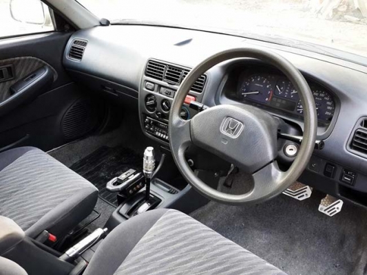 Honda city type z ปี 2000 เครื่อง d15b เกียร์ออโต้ ไม่ติดแก๊ส แต่งสวย ซิ่งๆ