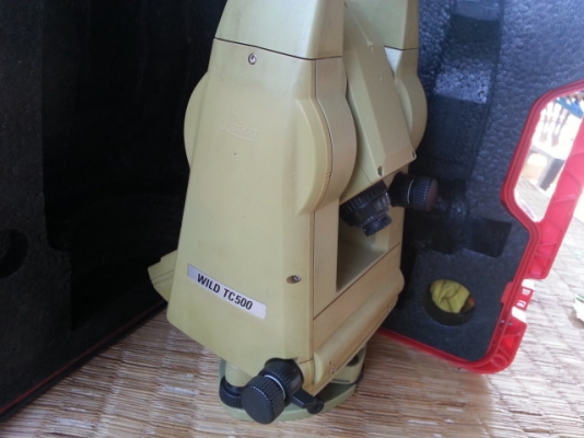 กล้องสำรวจ Total Station leica Tc 500