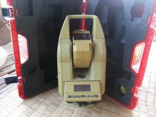 กล้องสำรวจ Total Station leica Tc 500