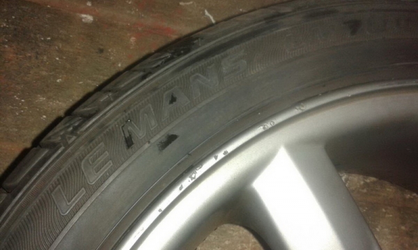 ขายล้อซิ่งVOLVOแท้รุ่นVOLANSก้านดาบ7ก้านขอบ17กว้าง7ET43