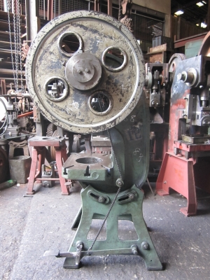 เครี่องปั๊มข้อเสือ-(3) เครี่องปั๊มข้อเสือ-(3)