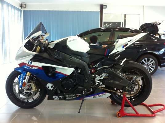 ขายBMW S1000RR Tri color ปี2011 รถออก0บาเซโรน่า
