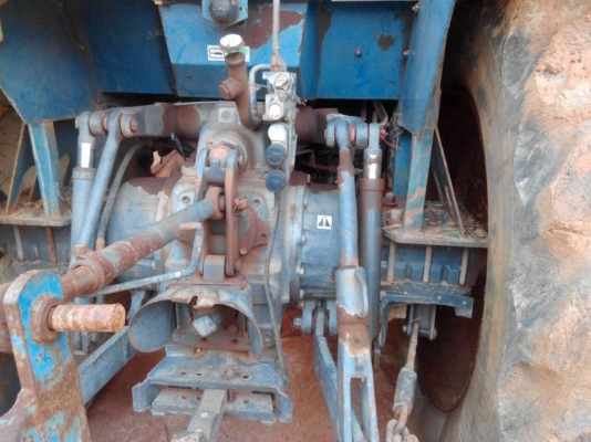 ขายรถไถฟอร์ด7840 ซื้อป้ายแดงจาก สุนทรกิจ ชลบุรี รถอยู่ ระยอง โทร0822134217