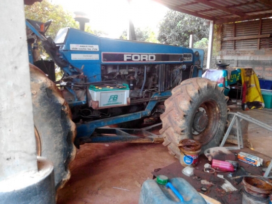 ขายรถไถฟอร์ด7840 ซื้อป้ายแดงจาก สุนทรกิจ ชลบุรี รถอยู่ ระยอง โทร0822134217