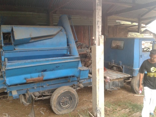 รถสีนวด แบบเครื่องแแยก ตัวรถเคื่องISUZU 85 ตัวติดเครื่องสี นิสัน