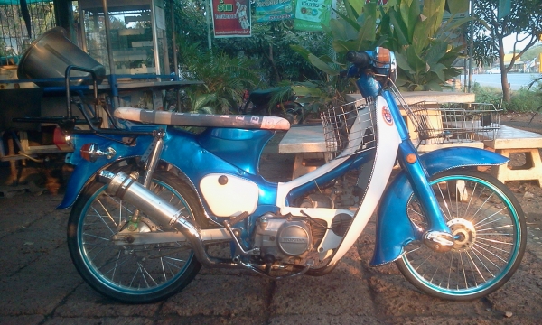 ขาย Honda C50 เครื่องดรีม สภาพสวยๆ (รถไม่มีเล่มทะเบียน เเต่มีใบซื้อขายจากทางร้านให้) ค่าตัว 11500 บาท สนใจทักเเชท หรือโทรสอบถามเพิ่มเติม 089-8054390 / 083-9008343 โอ๋ อยู่จังหวัด ลพบุรี ขาย Honda C50 เครื่องดรีม สภาพสวยๆ (รถไม่มีเล่มทะเบียน เเต่มีใบซื้อขายจากทางร้านให้) ค่าตัว 11500 บาท สนใจทักเเชท หรือโทรสอบถามเพิ่มเติม 089-8054390 / 083-9008343 โอ๋ อยู่จังหวัด ลพบุรี