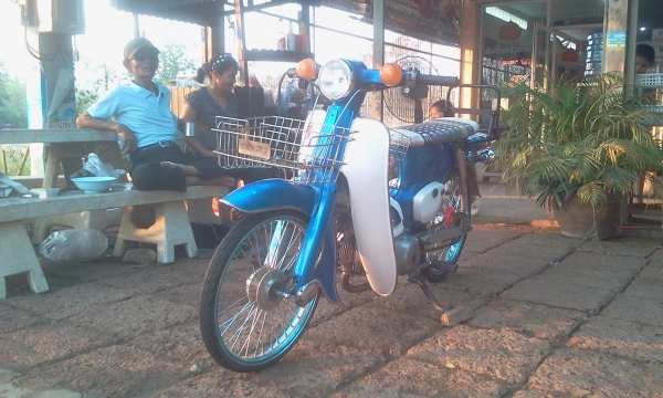 ขาย Honda C50 เครื่องดรีม สภาพสวยๆ (รถไม่มีเล่มทะเบียน เเต่มีใบซื้อขายจากทางร้านให้) ค่าตัว 11500 บาท สนใจทักเเชท หรือโทรสอบถามเพิ่มเติม 089-8054390 / 083-9008343 โอ๋ อยู่จังหวัด ลพบุรี ขาย Honda C50 เครื่องดรีม สภาพสวยๆ (รถไม่มีเล่มทะเบียน เเต่มีใบซื้อขายจากทางร้านให้) ค่าตัว 11500 บาท สนใจทักเเชท หรือโทรสอบถามเพิ่มเติม 089-8054390 / 083-9008343 โอ๋ อยู่จังหวัด ลพบุรี