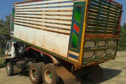 ขายดั้มHINO FM226 เครื่องEM100 พ.เพาเวอร์ เบรกทิฟฟี่ เครื่องดี แคชซีสวย พ.เพาเวอร์ เบรกทิฟฟี่ ภายในสวย สภาพพร้อมใช้งาน เอกสารพร้อมโอน สนใจโทร 090-8588220คุณนะ ID:narong498 หรือ www.truck.in.th/498 หรือfb:ณรงค์ ซื้อขายรถมือสอง(เว็บไซต์ส่วนตัว)