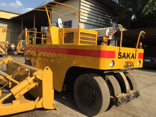 ต้องการขายรถบดล้อยาง9ล้อ SAKAI TS7409 พร้อมใช้ เอกสารใบแจ้งจำหน่าย