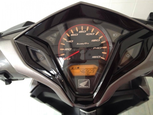 Click125i รุ่นracing Combibrake วิ่ง4000 ปี56 (ของแถม 4 รายการ) Click125i รุ่นracing Combibrake วิ่ง4000 ปี56 (ของแถม 4 รายการ)